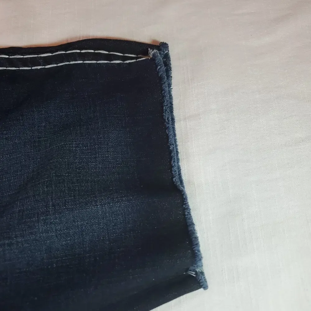 True Religion Ricky Super T Flap Pocket Frayed Hem Denim Shorts Mens Size 44 W44